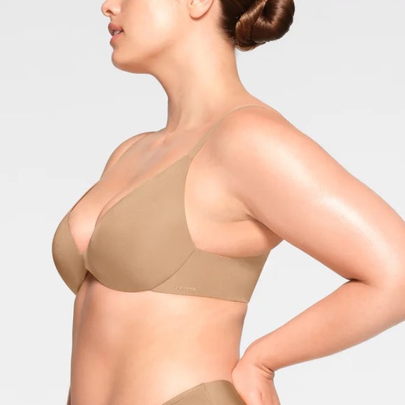 NWT Skims Wireless Push Up Bra - Picture 3 of 7